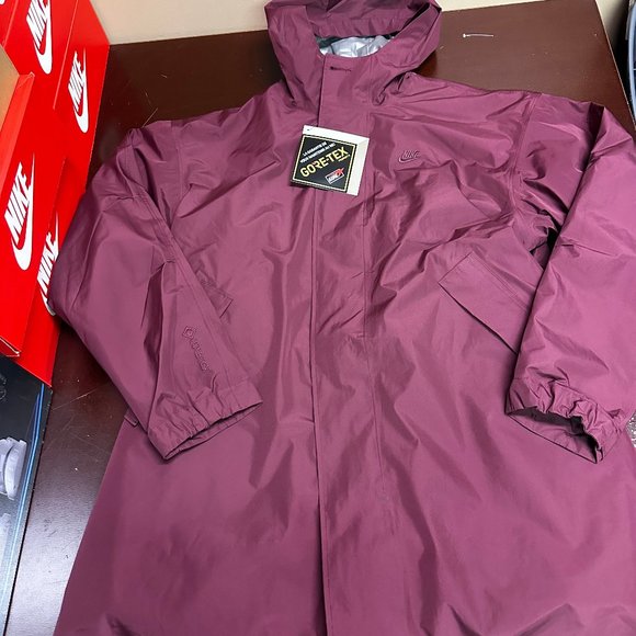 Nike Mens Burgundy Sportswear Strom Fit ADV Gore-Tex Parka Jacket Size Large